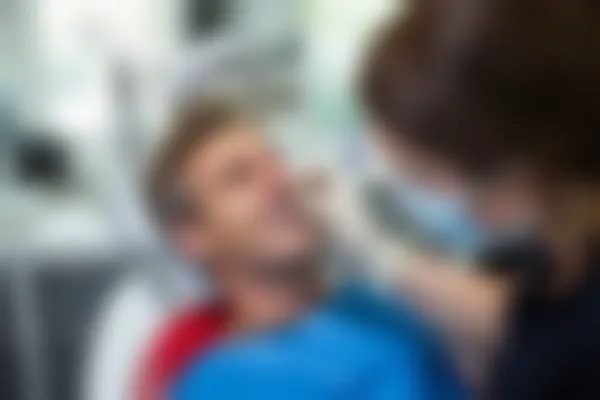 太原小苹果口腔门诊部儿童牙科服务现推出限时优惠，仅需150元起起，原价200元起！