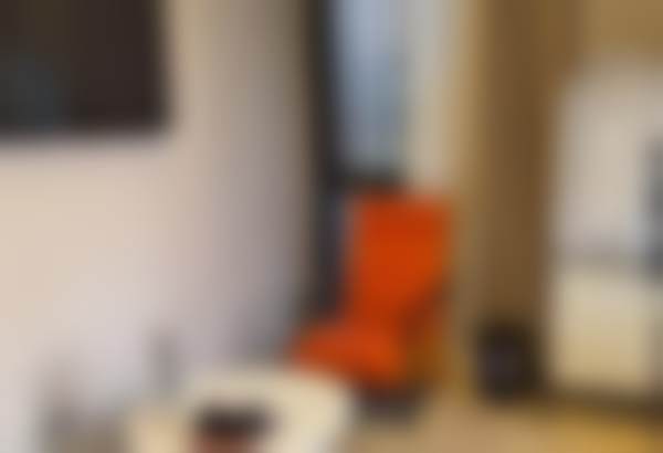 浙江省余想萍医生简介之从医励志旅程：厚积薄发铸就专精传奇