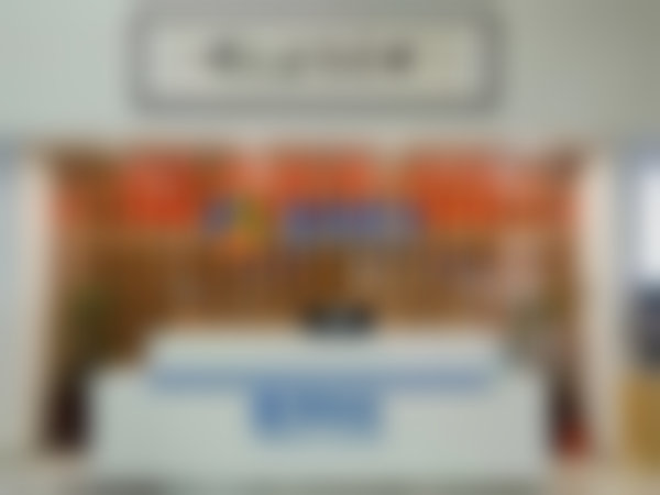 乌鲁木齐普瑞眼科医院肖晋医生擅长什么？3大核心诊疗技术盘点，近视与白内障患者必看！
